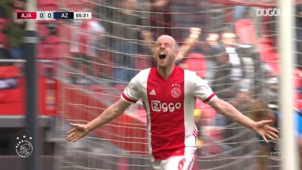 Klaassen edges Ajax closer to 35th Eredivisie title